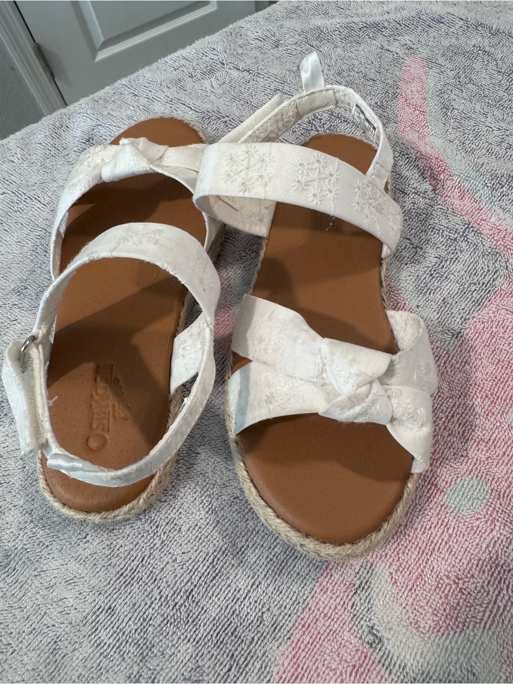 OshKosh B'gosh White Girls' Knot Front Sandals